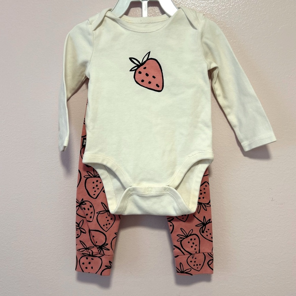 Tea Collection Strawberry Bodysuit and Leggings Set Sz 6-9 Mo